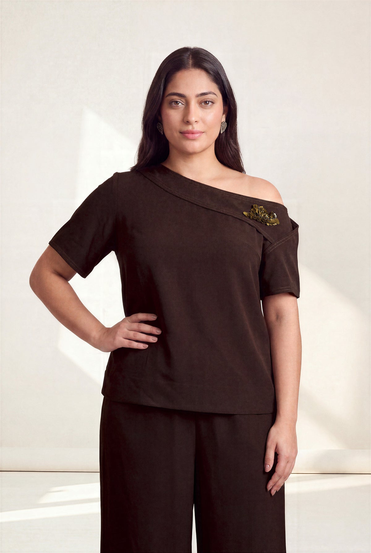 MONOLITH TOP