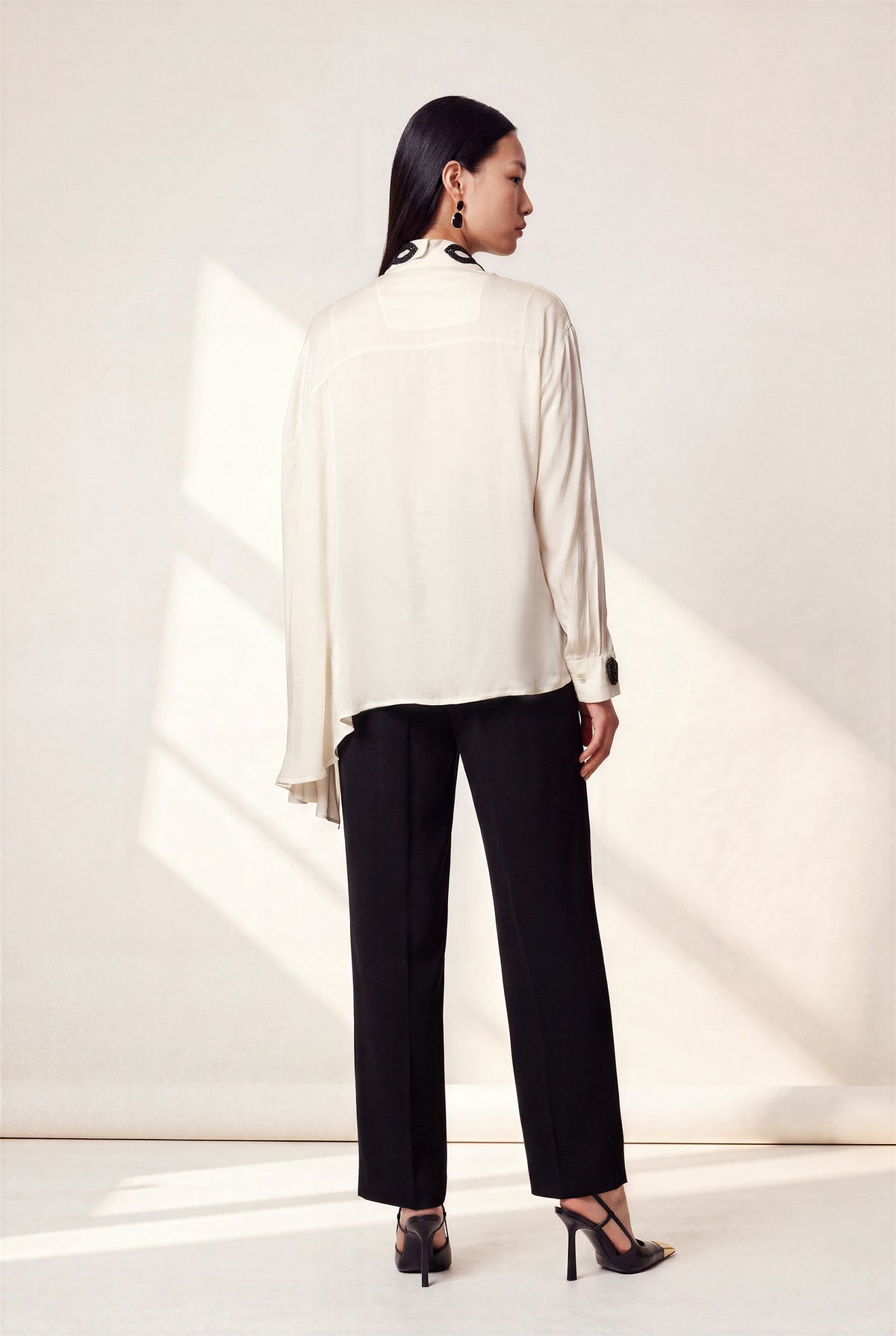 CREST DRAPE SHIRT